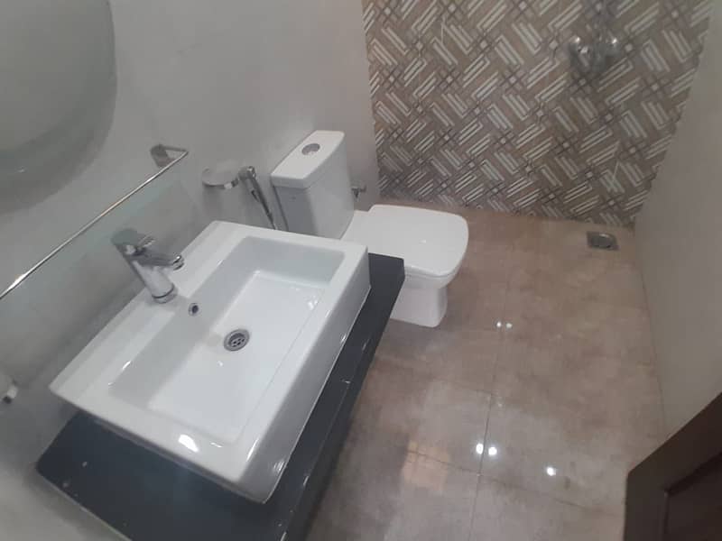 BRAND NEW HOUSE 5 MARLA AVAILABLE FOR SALE IN PHASE ONE BAHRIA ORCHARD LAHORE 11