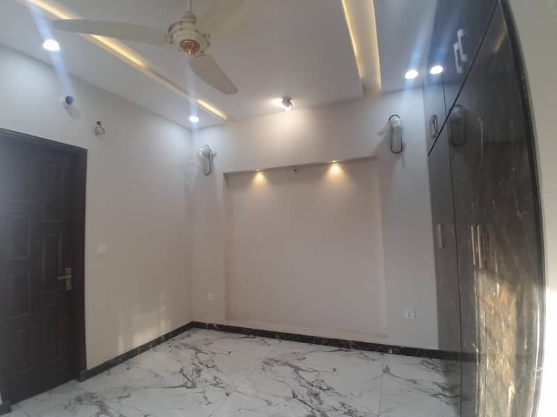 BRAND NEW HOUSE 5 MARLA AVAILABLE FOR SALE IN PHASE ONE BAHRIA ORCHARD LAHORE 18