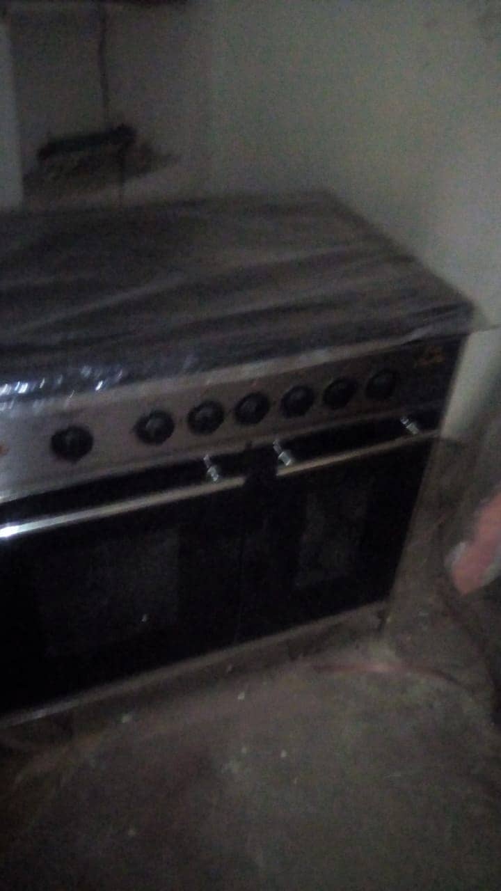 5 Stovel Cooking Range 0