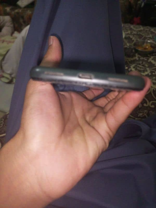 "Google Pixel 5a - 6/128GB - Urgent Sale - 9/10 Condition 3