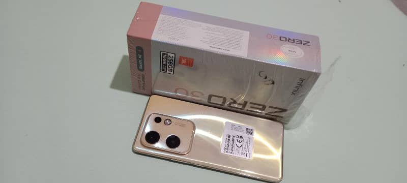 InFinix Zero 30 LUsh Condition Urgent Sale Very Urgent 3