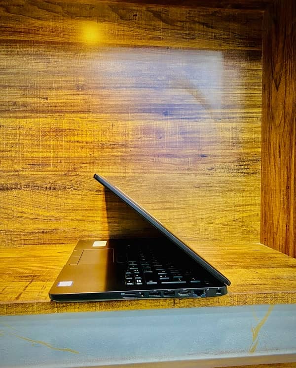 Dell Latitude 5400 (Core:i5-8th Generation)(8-256GB( 1