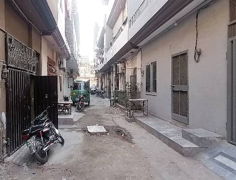 A Centrally Located House Is Available For Sale In Lahore 6