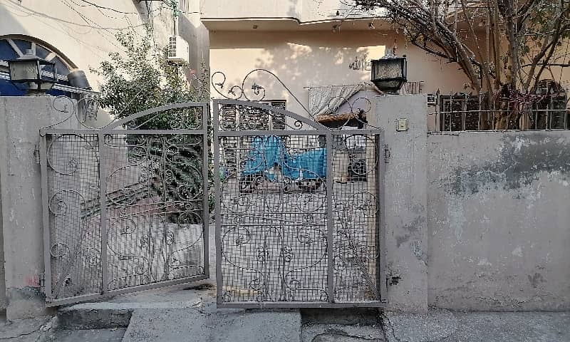 Single Storey 8 Marla House For sale In Gosha-e-Ahbab - Phase 3 Lahore 0