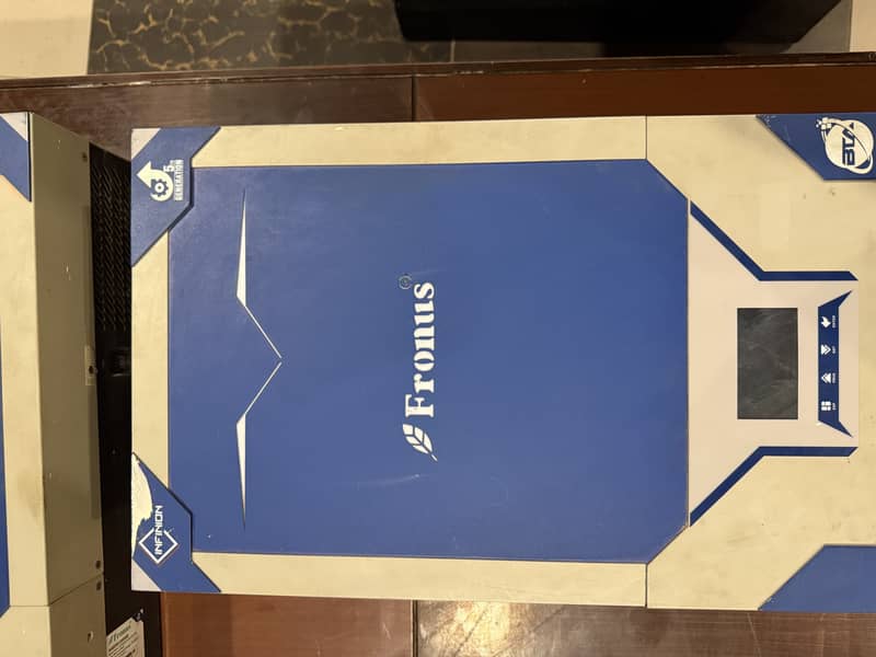 6 KW hybrid inverter (fronus pv 7000) in best condition 0