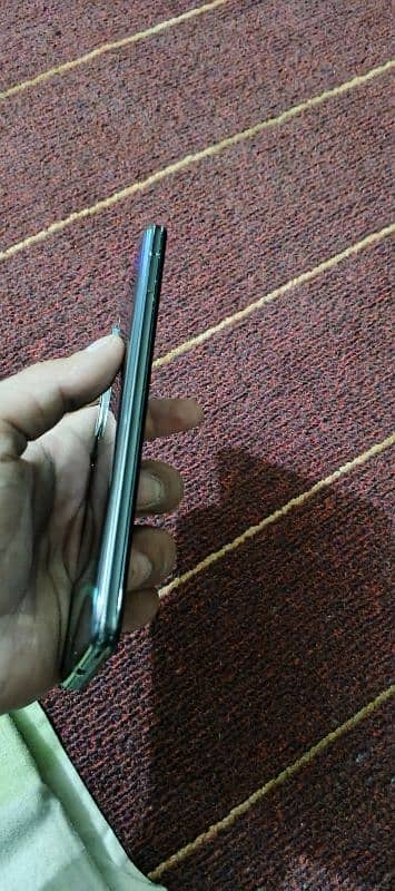 Aquos R5 5G 2
