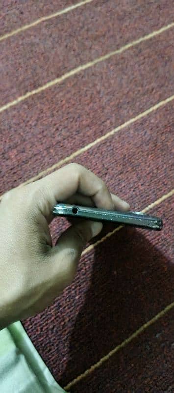 Aquos R5 5G 3