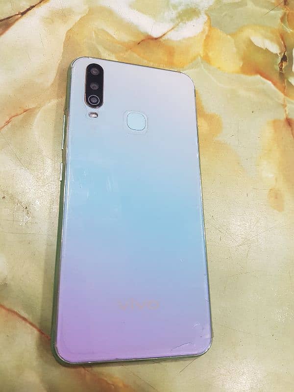 Vivo Y17 1