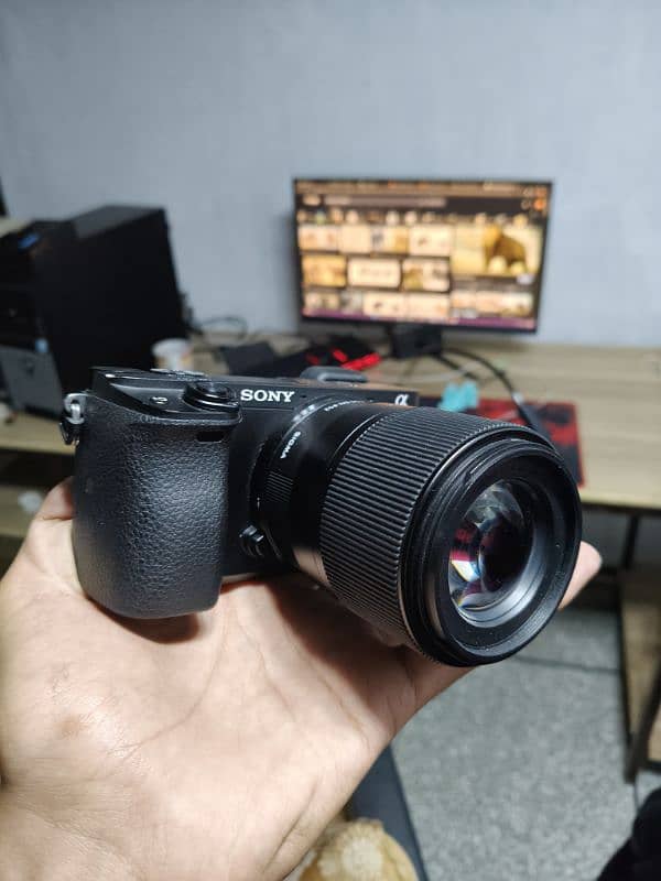 Sony a6300 with 30mm sigma f1.4 7