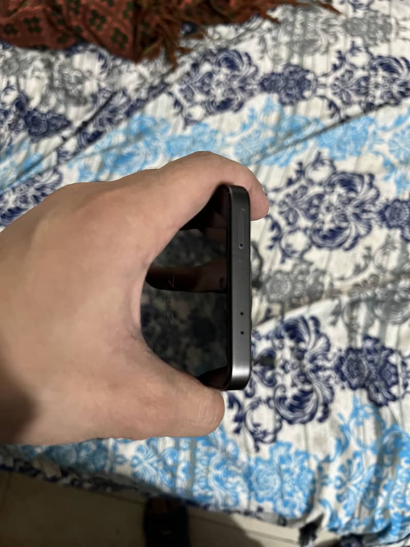 Samsung s24 fe one month used at home with complete box 1