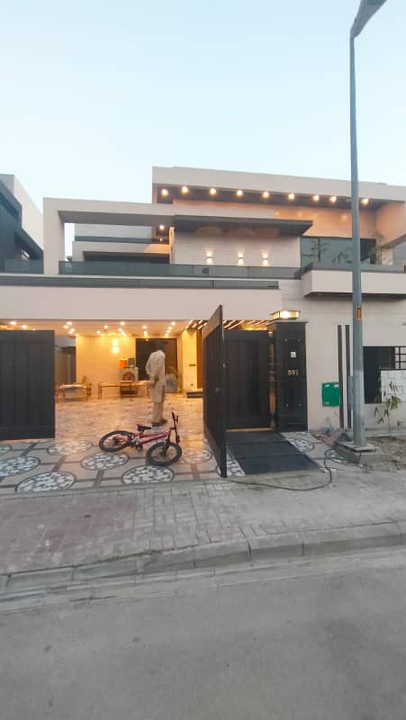 1 Kanal Brand New Luxury House Located In Prime Location Nargis Ext Sector C Bahria Town Lahore 8