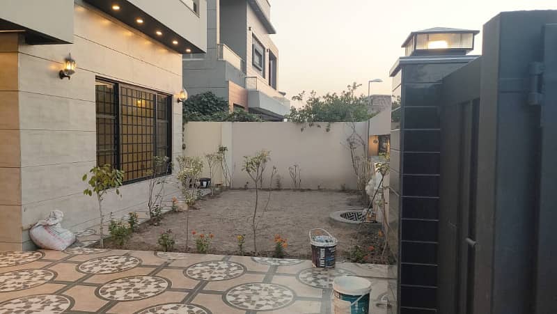 1 Kanal Brand New Luxury House Located In Prime Location Nargis Ext Sector C Bahria Town Lahore 40