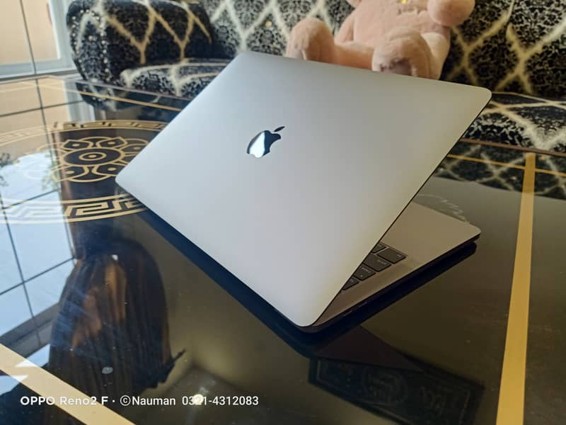Apple Macbook Pro 2019,13'', Core i7,16GB Ram,256GB SSD, 2