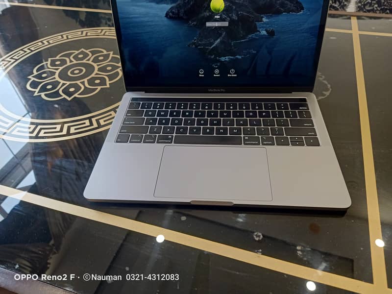 Apple Macbook Pro 2019,13'', Core i7,16GB Ram,256GB SSD, 5