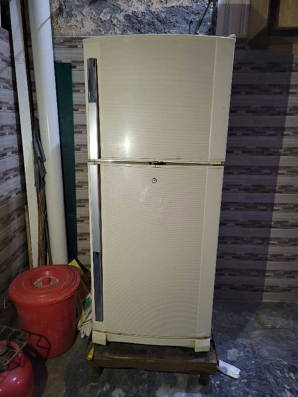dawlance refrigerator fridge 0