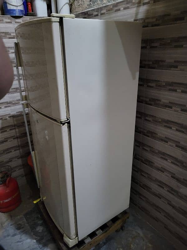 dawlance refrigerator fridge 2
