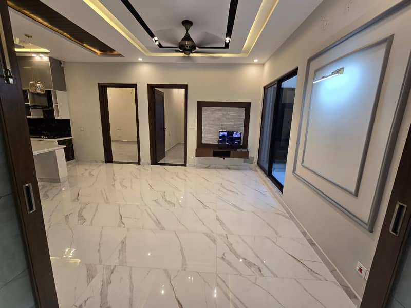 Beautiful Double Unit Designer House Available For Sale In Dha 1 11