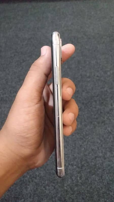 I Phone X PTA Approved 256 GB 5