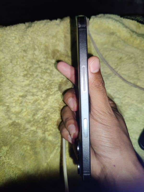 iphone 15 pro max LLA 256GB JV 4