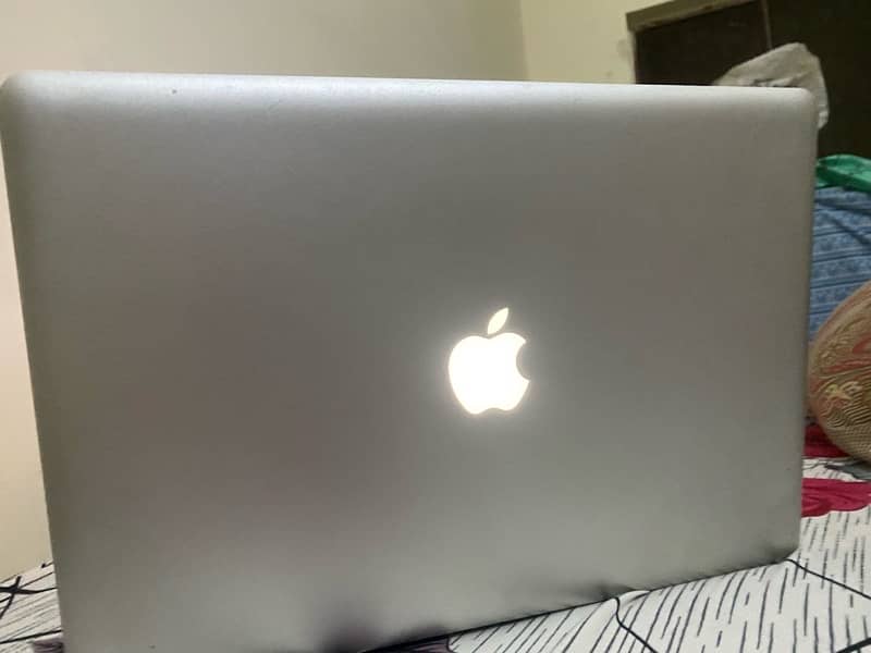 Mackbook pro 2011 0