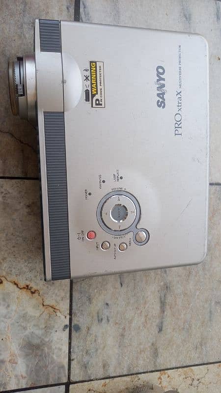 Sanyo projecter 1