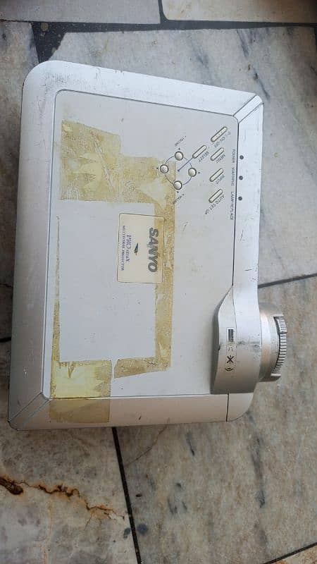 Sanyo projecter 4
