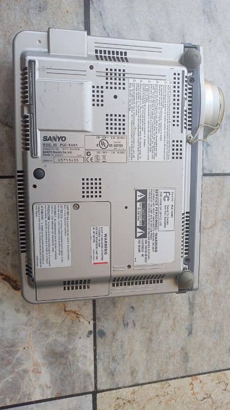 Sanyo projecter 7