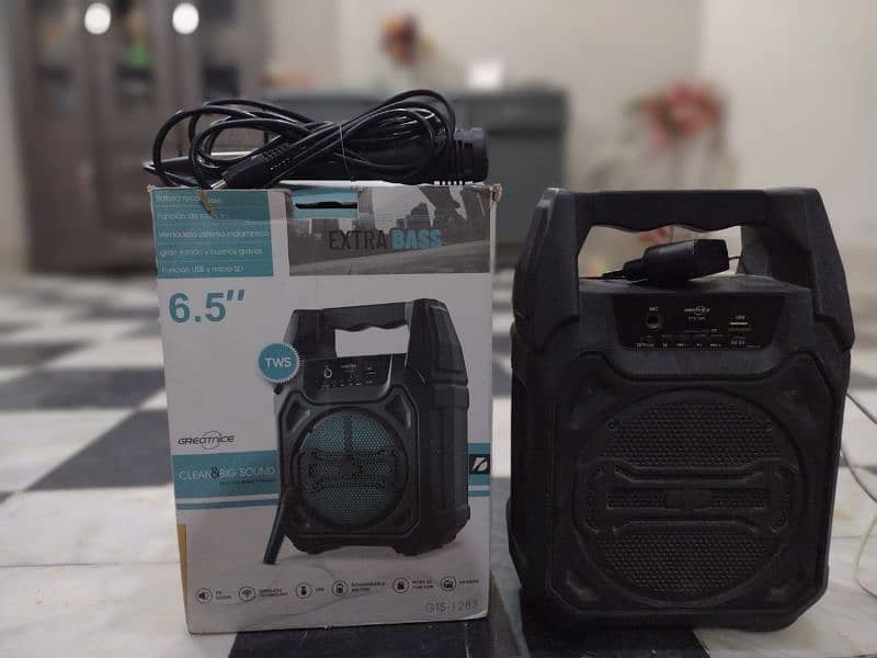 bluetooth speaker 0
