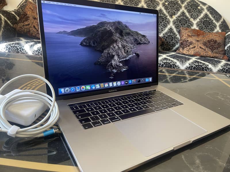 Apple MacBook Pro 2019 - Core i9,15-inch" (32GB/512GB) 4GB Graphics 0