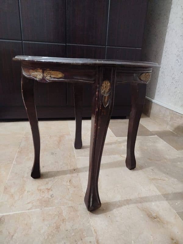 wooden table 0