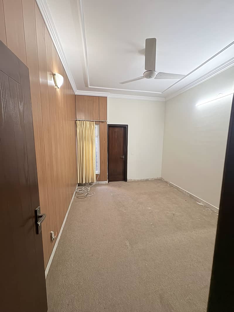 Perfect 7 Marla Double Storey Home 2 Car Porch & Independent Entrances for Each Portion! 2
