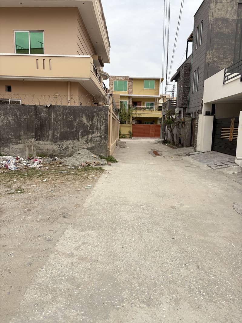 One Kanal Plot For Sale Near Korang Road Bani Gala 4