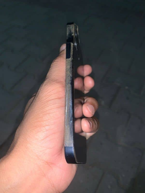 iphone 12.               (03037555595) 3