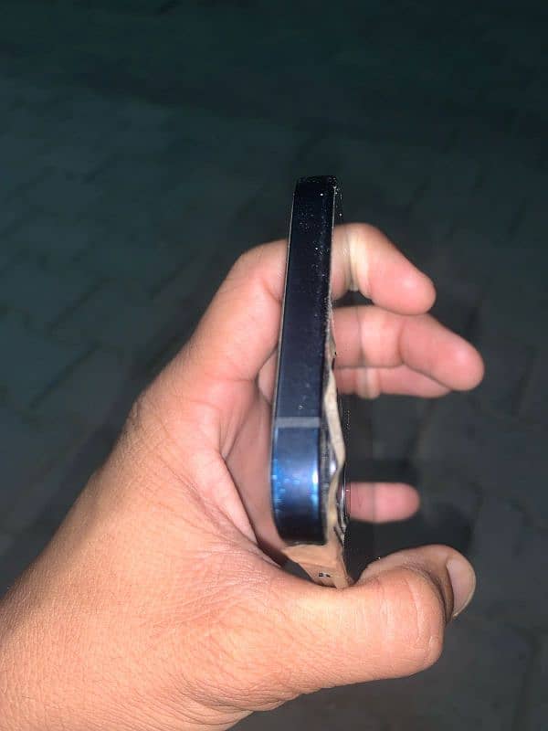 iphone 12.               (03037555595) 5