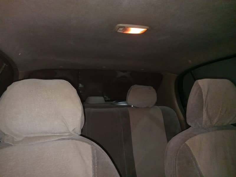 Toyota Platz 2003 | FL grade. Engine mileage: 130,000 km 1