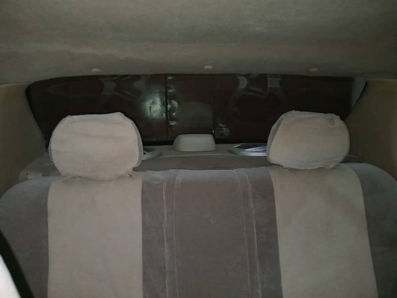 Toyota Platz 2003 | FL grade. Engine mileage: 130,000 km 6