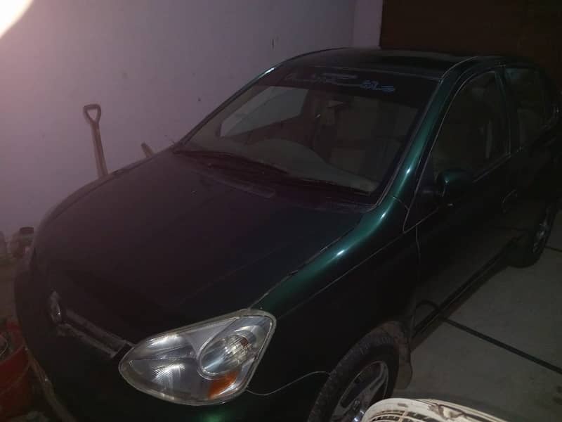Toyota Platz 2003 | FL grade. Engine mileage: 130,000 km 10