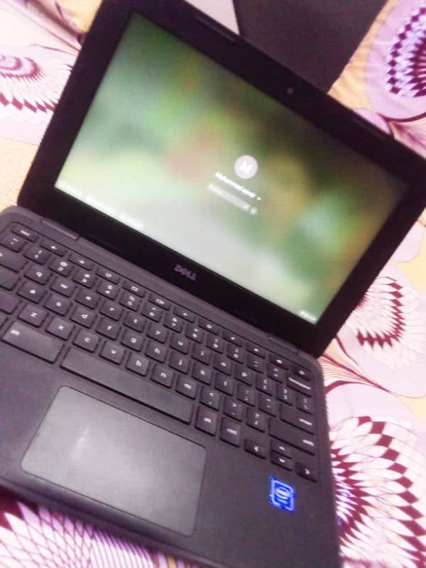 leptop dell with Play store Chromebook 113180 6