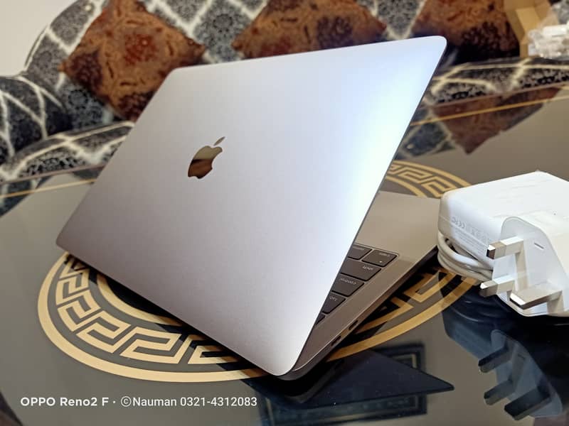Apple Laptop MacBook Pro 2017,13''TouchBar, Core i5,256GB SSD,16GB RA 2