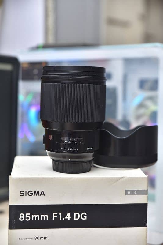 Sigma 85mm 1.4 Nikon Mount 4