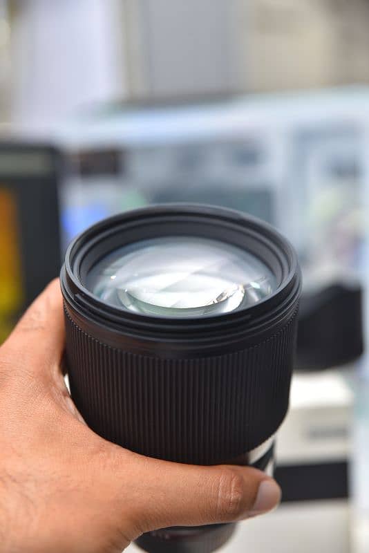 Sigma 85mm 1.4 Nikon Mount 6