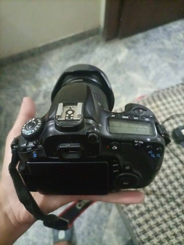Canon 60 D DSLR camera 1