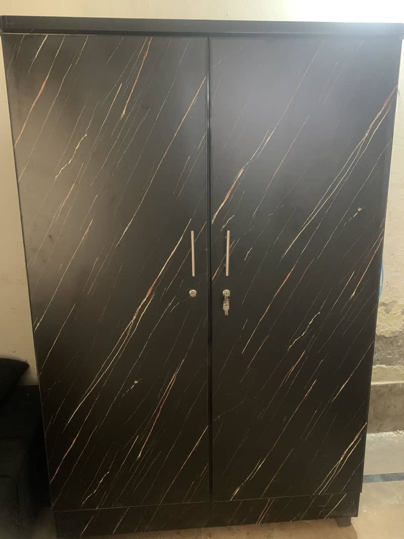 wardrobe  / almari 1