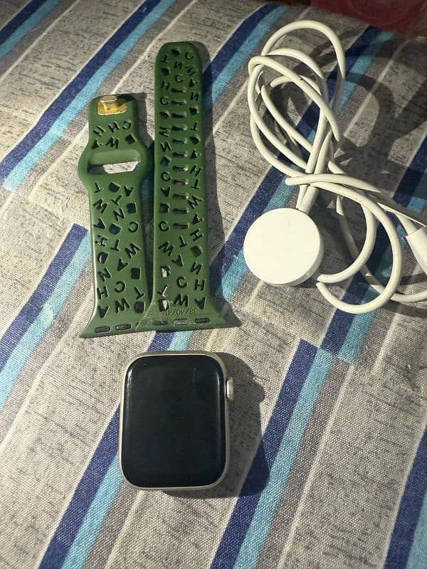 Brand New Apple Watch SE 2nd Genration 1