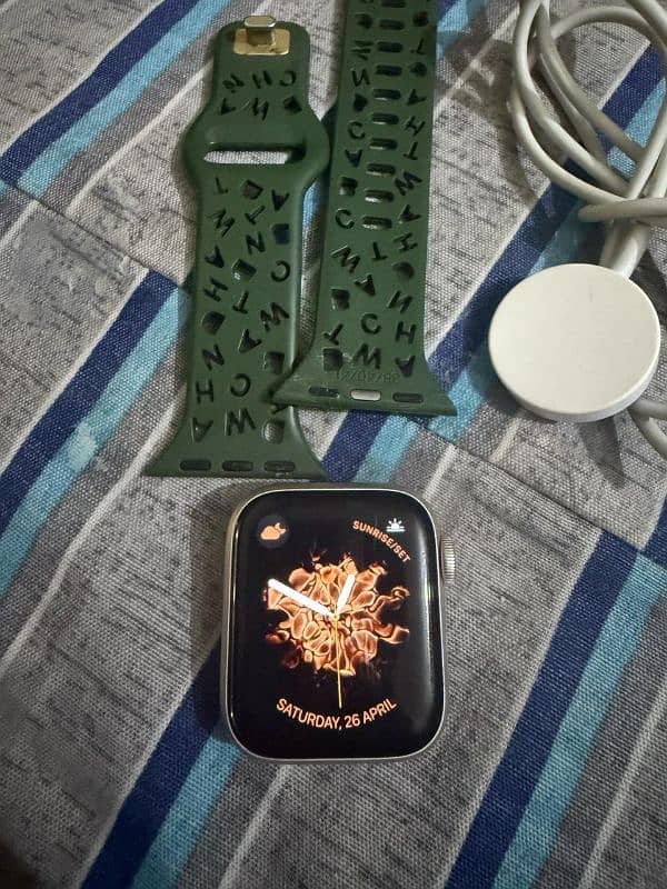 Brand New Apple Watch SE 2nd Genration 5