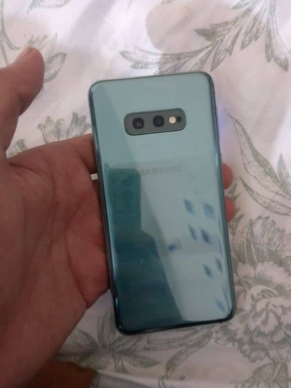 Samsung s10e 128gb 0