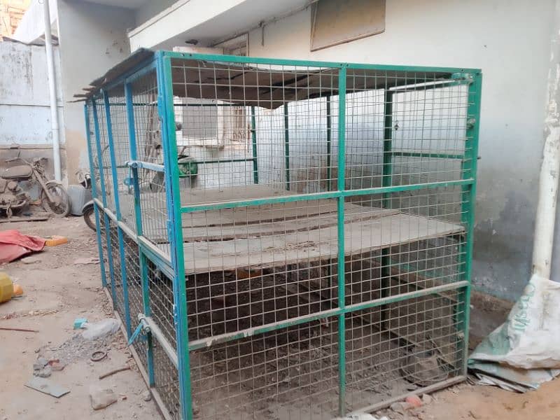 Hen cage. . Good condition 2