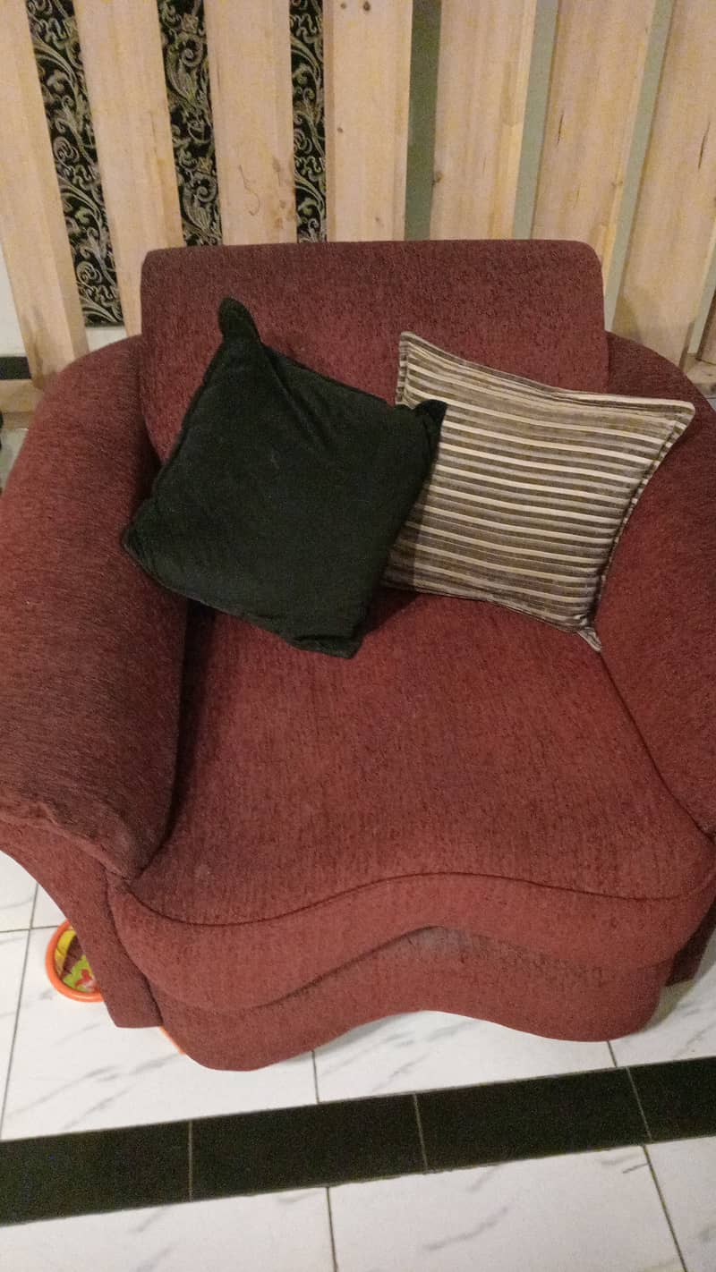 2 seater and 1 seaters 2 units total 3 sofas 1