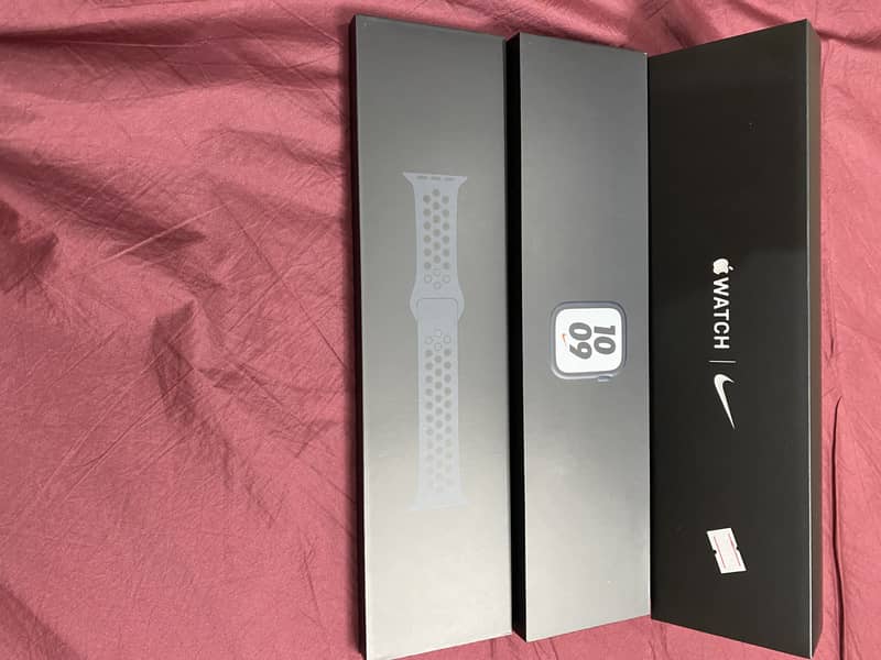 Apple Watch Series 7 Nike+Gps 0