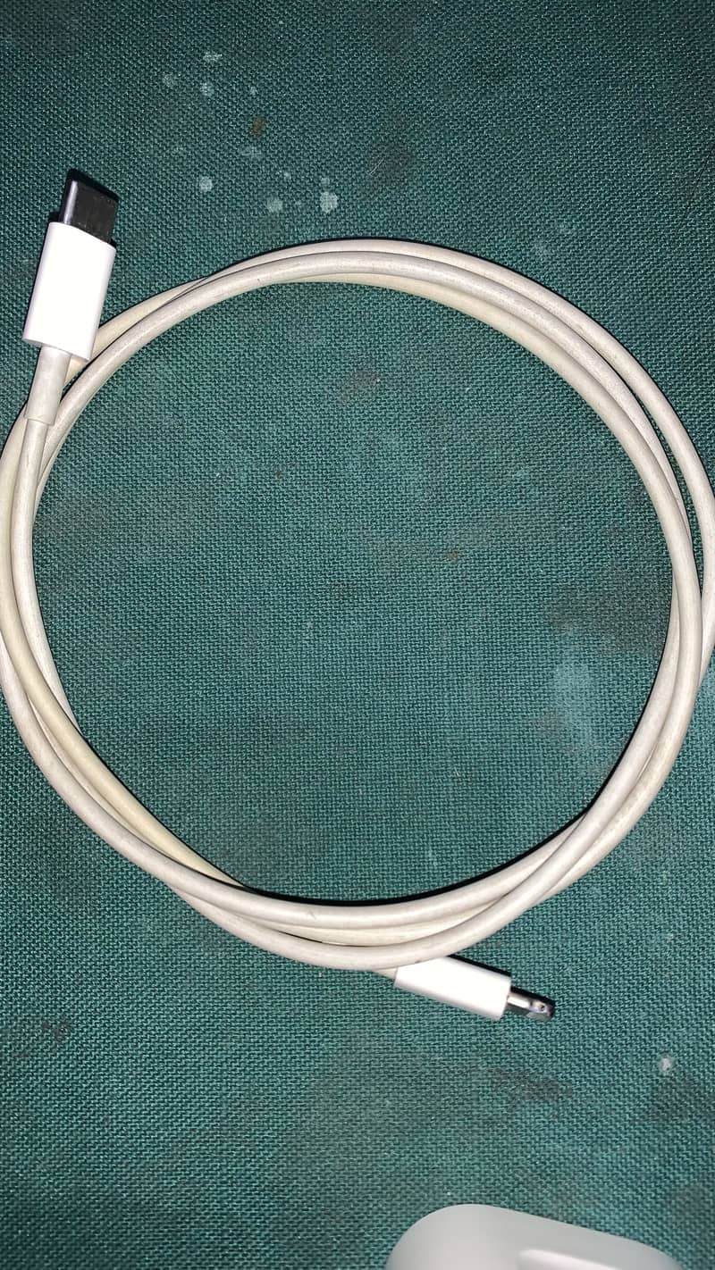 Iphone 100% original adapter and cable contact 03354289401 2